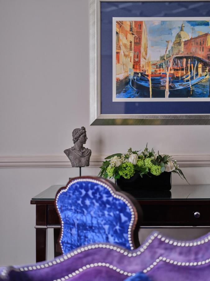 The Apartments By The Sloane Club Londra Exterior foto